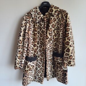 Vintage 1970s Leopard print belted coat, 70s Faux fur peacoat